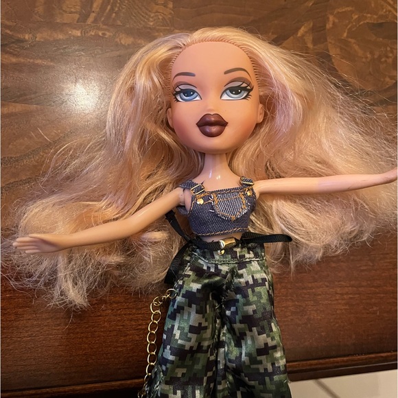 BRATZ CLEO 2001 Vintage restyled' - Picture 1 of 9